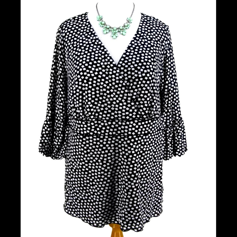 Style & Co 3X rectangular polka dot 3/4 sleeves surplice cross over neckline